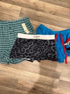 Lot of three pajama shorts